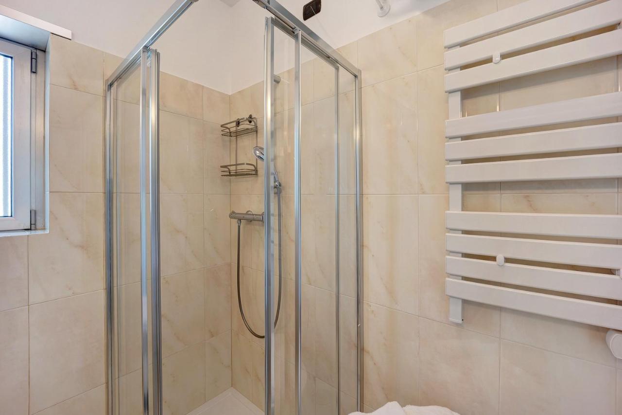 Modus Vivendi 302
